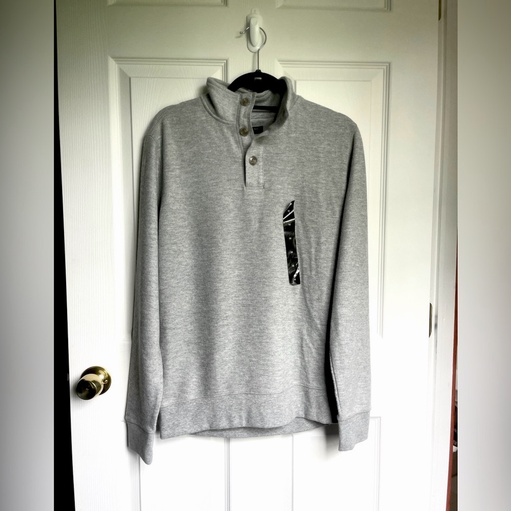 NEW W/TAGS Banana Republic Men’s Quarter-Button Grey Sweater
